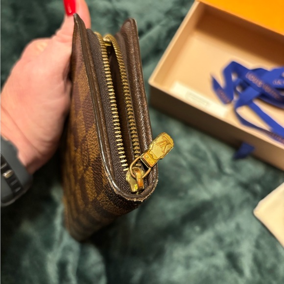 Authentic Louis Vuitton Damier Ebene Zip Wallet - Picture 5 of 9